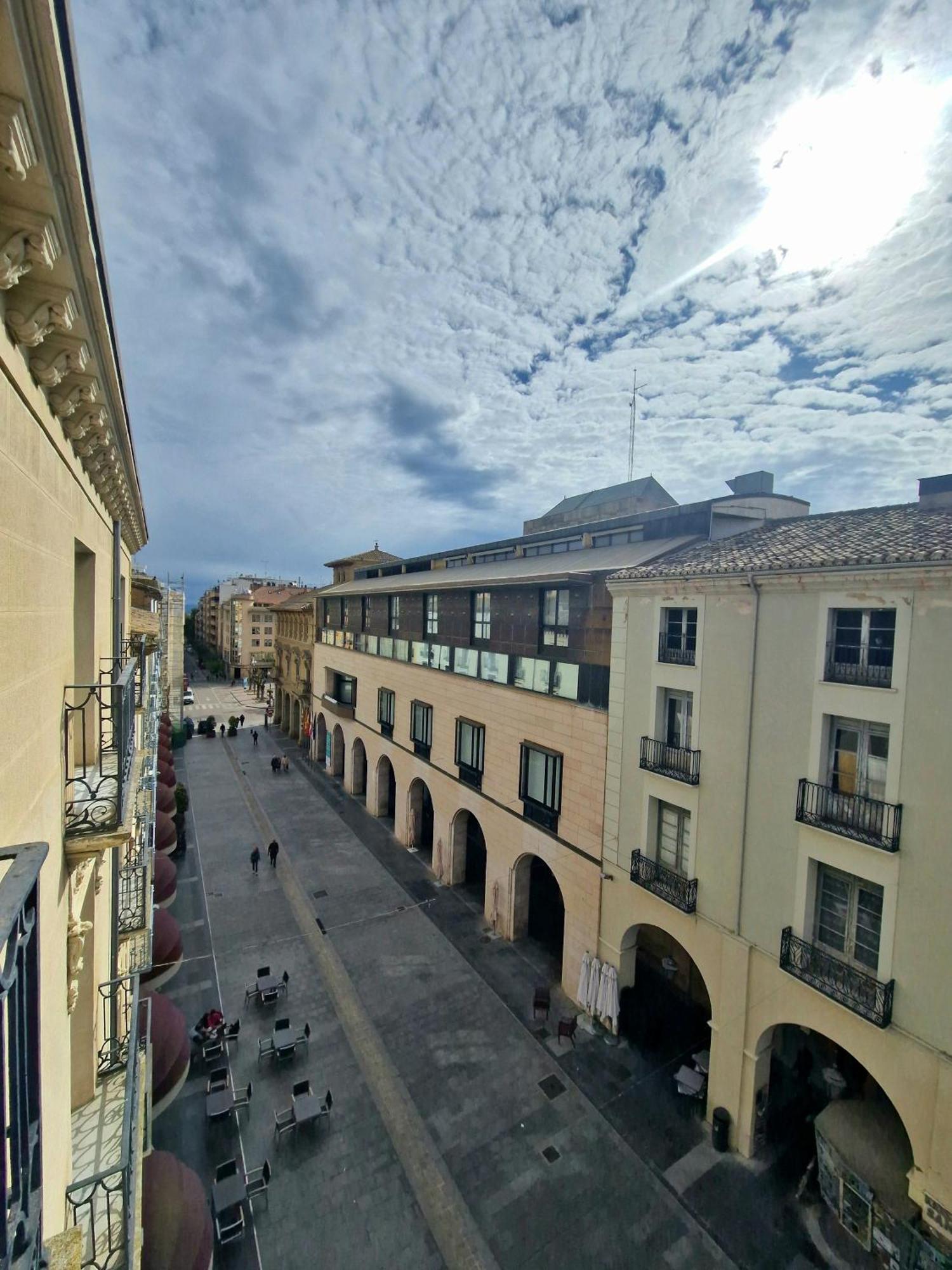Hostal Rugaca Huesca Exterior foto
